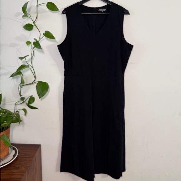 Eileen Fisher Black Sleeveless Cotton and Spandex Cropped V Neck Jumpsuit - Picture 11 of 13